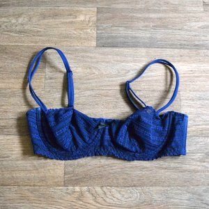 Victoria's Secret Balconet Navy Lace Bra Size 34B